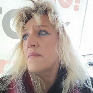 Meet your Posher, Connie